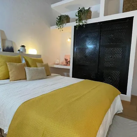 De By Sunny Deluxe Tavira